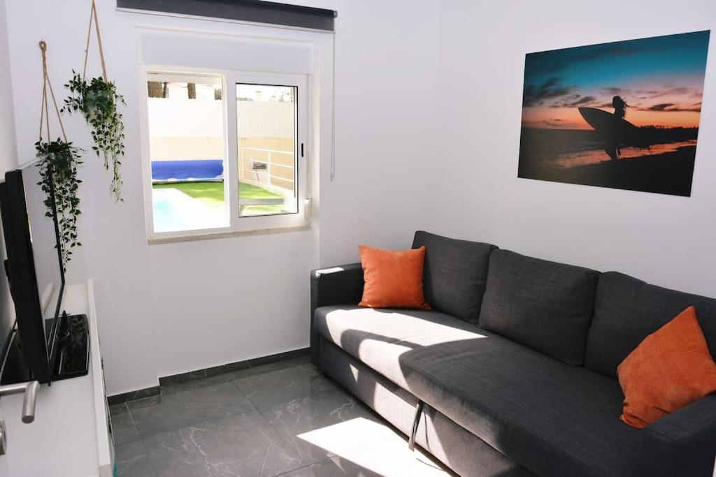 Villa Cozy Surf House à Charneca  Extérieur photo