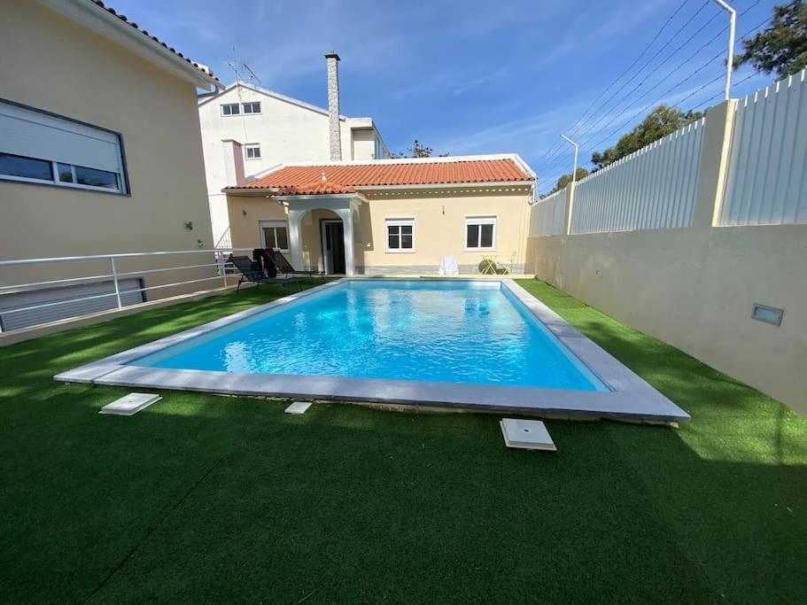 Villa Cozy Surf House à Charneca  Extérieur photo